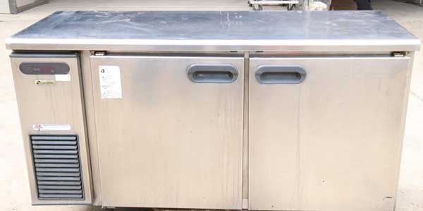 Commercial refrigerator